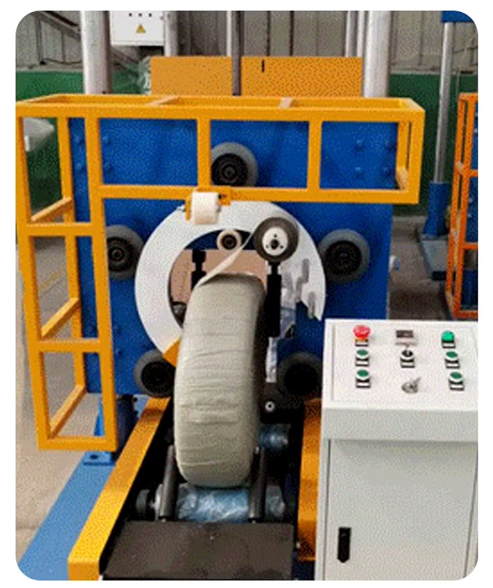 Coil winding machine for motor stators